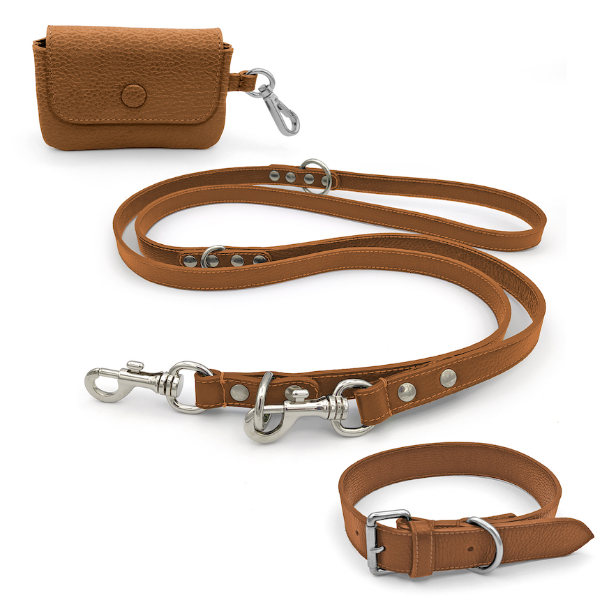 LUXURY COLLAR, LEASH AND BAG HOLDER SET in Italian calf grain dollar leather Available in various colours. Made in Italy. Worldwide shipping.