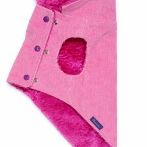 Giacca per cane Nile Pink in velluto a coste rosa con fodera interna in faux-fur. Nile Pink corduroy dog jacket in pink with soft faux-fur lining.