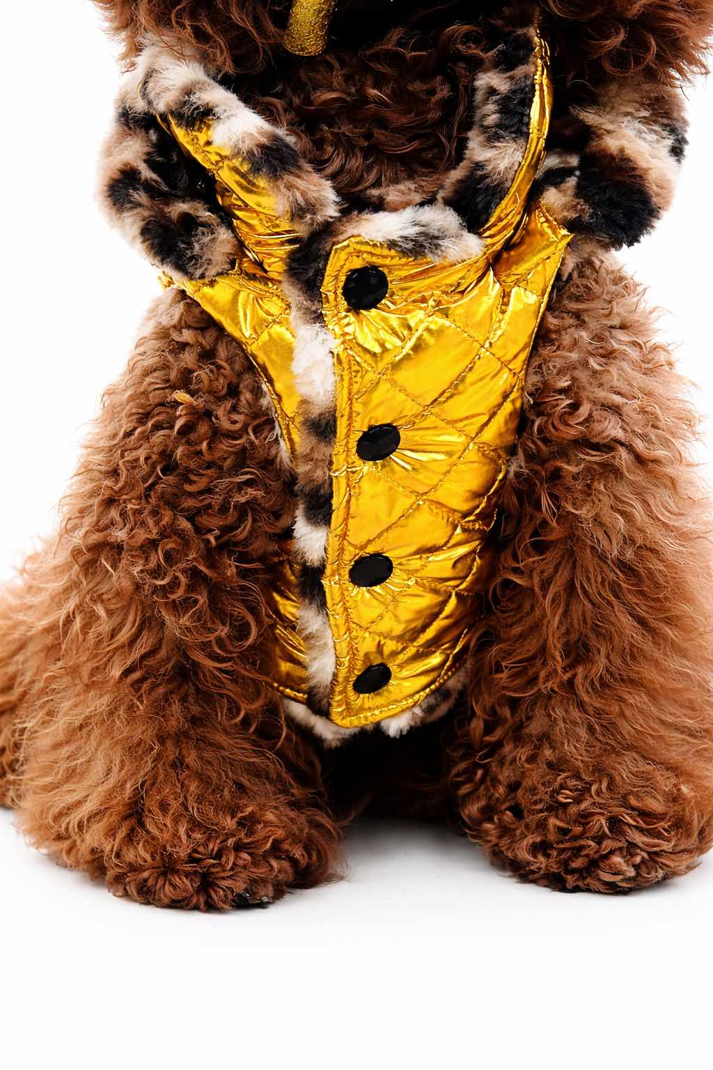 Cappotto piumino per cane “Gold” trapuntato color oro con fodera in faux fur leopardata Gold quilted puffer dog coat “Gold” with leopard-print faux fur lining