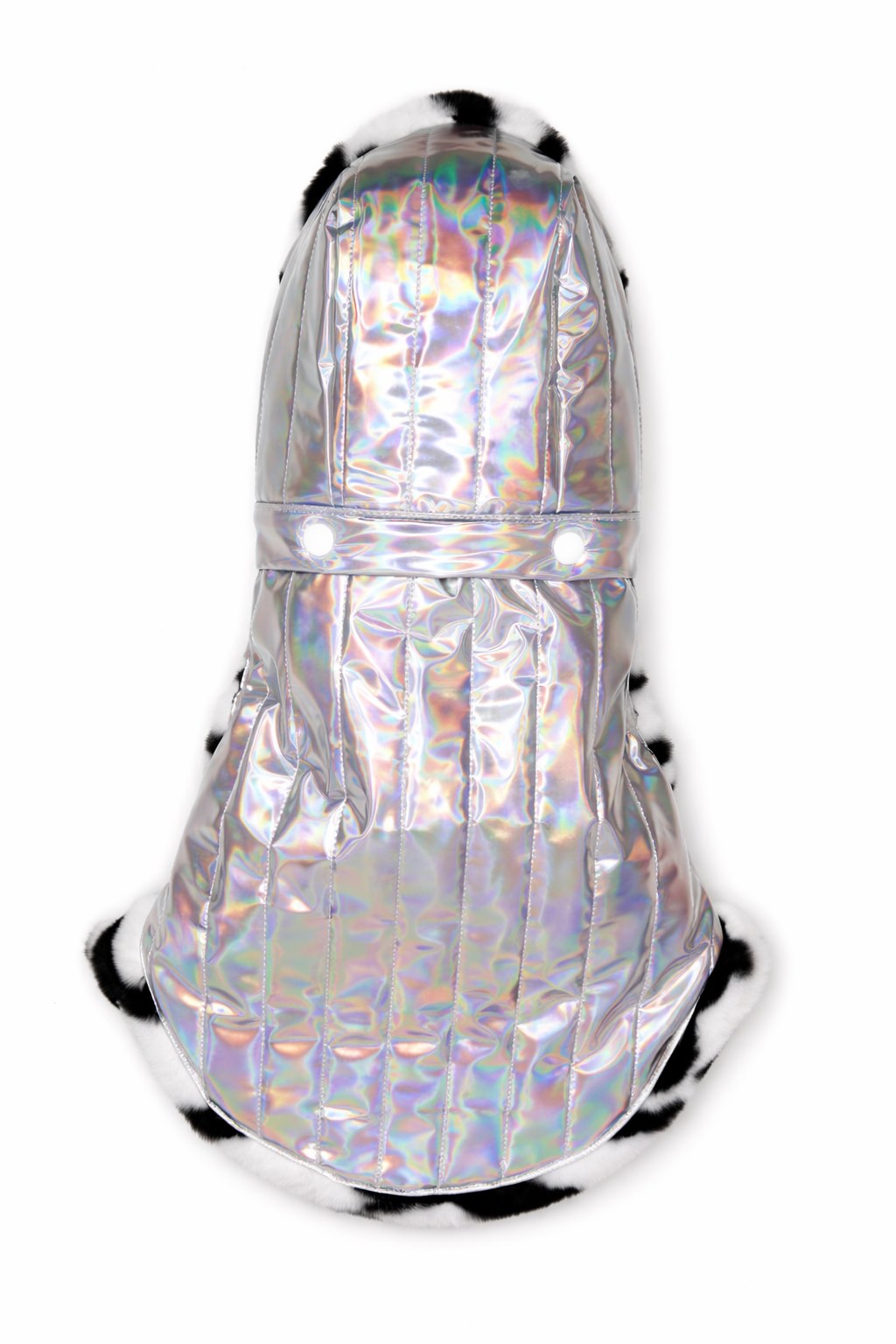 Cappotto per cane Techno puffer olografico con fodera faux-fur zebrata e mantellina removibile. Techno holographic puffer dog coat with zebra faux-fur lining and removable cape.